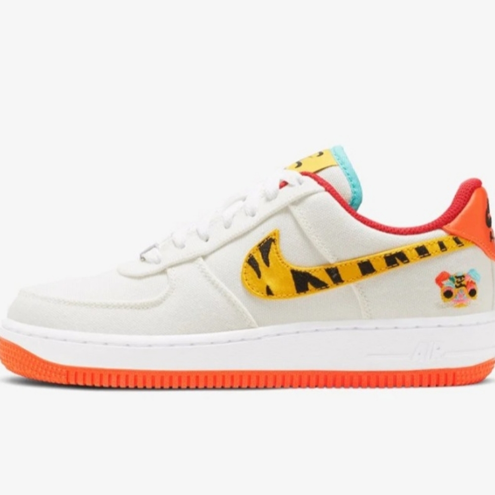 Nike Wmns Air Force 1 '07 LX Brand new - Picture 8 of 9